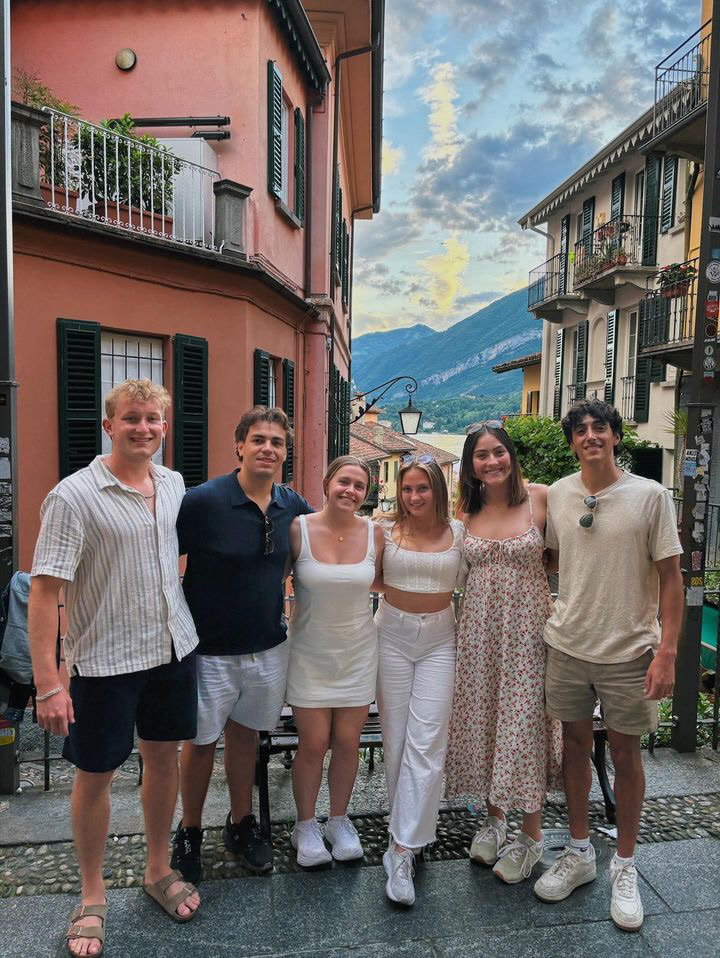 TCU student Reagan S. posing with with friends in Rome